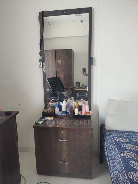 Single Room for Female In 3 BHK  In Suyog Space In Wakad