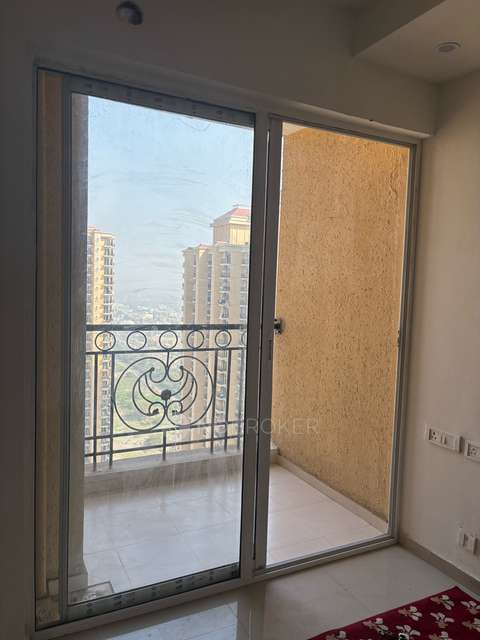 3 BHK Flat In Prateek Grand City for Rent  In Prateek Grand City Ghaziabad