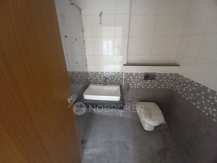 4 BHK Flat In Radiance Majestic, Valasaravakkam  For Sale  In Valasaravakkam 