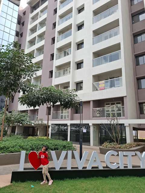 2 BHK Flat In Kohinoor Viva City for Rent  In Dhanori