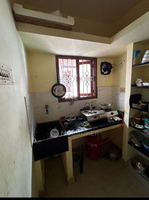 2 BHK Flat In Ishwarya Apartment For Sale  In Nanmangalam