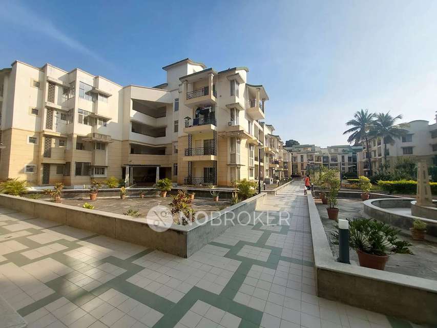 Shared Room for  In 3 BHK  In Ncc Nagarjuna Green Woods In Kadubeesanahalli