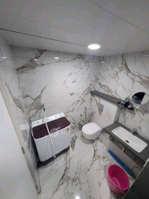 1 RK Flat In Neon Hometels for Rent  In Viman Nagar