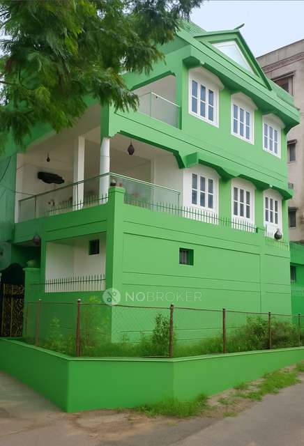 3 BHK House for Rent  In Banjara Hills Road No.10