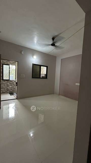 Shared Room for Female In 1 RK  In Bijlinagar, Chinchwad