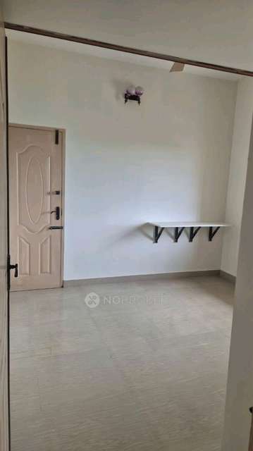 3 BHK Flat In Varun  For Sale  In No.13, Gandhi Rd, Perumal Nagar, Alappakam, Alapakkam, New Perungalathur, Chennai, Tamil Nadu 600063, India