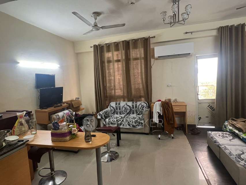 1 RK Flat In Supertech Czar for Rent  In Supertech Czar Suites