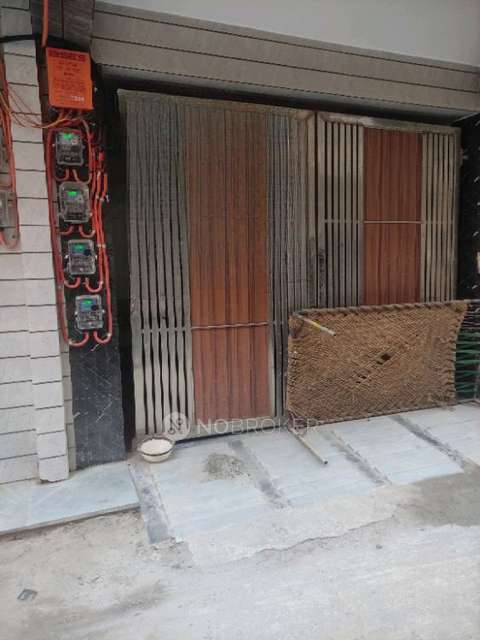 Godown/Warehouse in Nihal Vihar, Nangloi, Delhi for sale 
