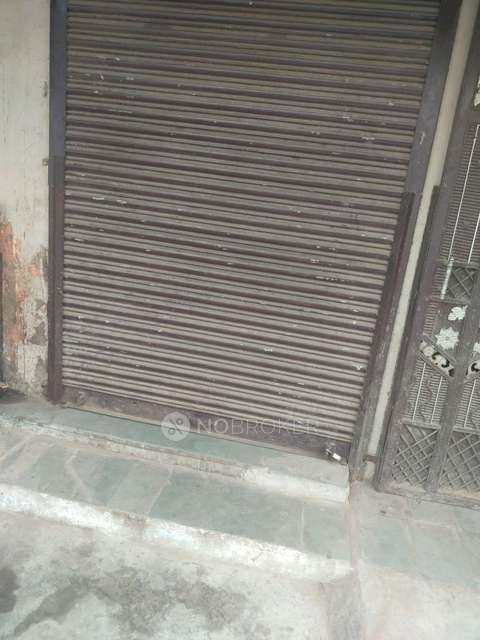 Shop in Sudershan Park, Delhi for Rent 
