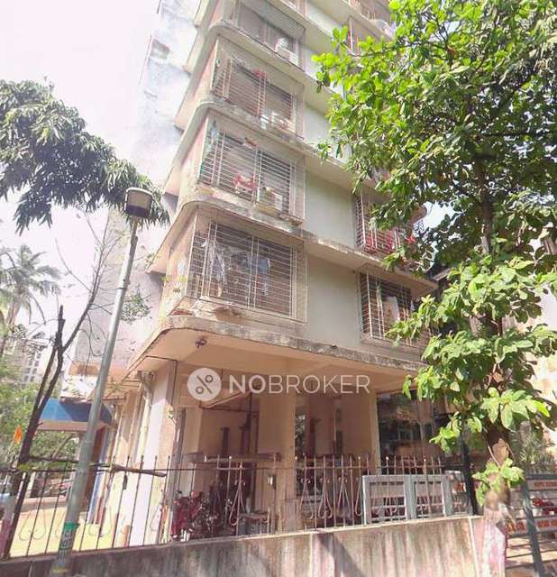 Shared Room for Male In 1 BHK  In Rohit Towers In  Rukmini Mandir, Malad, Malad West, 