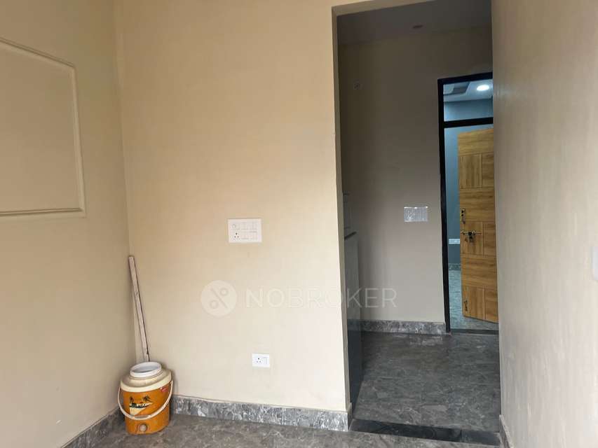 2 BHK Flat for Rent  In Swaroop Nagar
