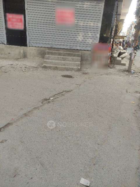 Shop in Mohan Garden,, Delhi for Rent 
