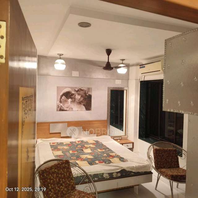 2 BHK Flat In Solomon Apartment for Rent  In Bandra West