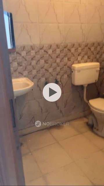 Single Room for Male In 2 BHK  In Sector 8