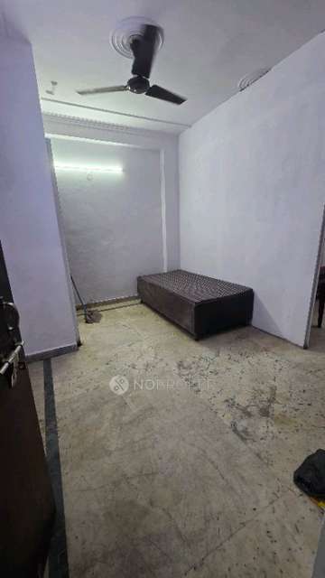 1 BHK Flat In Champa Gali Gautam Nagar for Rent  In Gautam Nagar