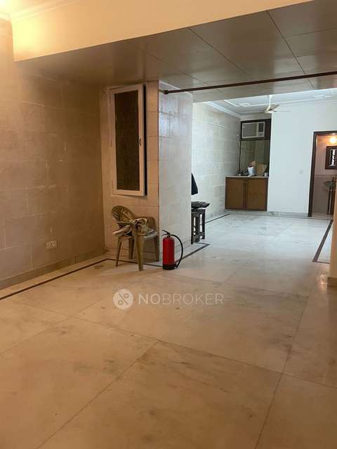 2 BHK Flat In C Block Cr Park, Chittaranjan Park For Sale  In Chittaranjan Park