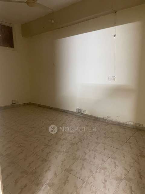 2 BHK Flat In C Block Cr Park, Chittaranjan Park For Sale  In Chittaranjan Park