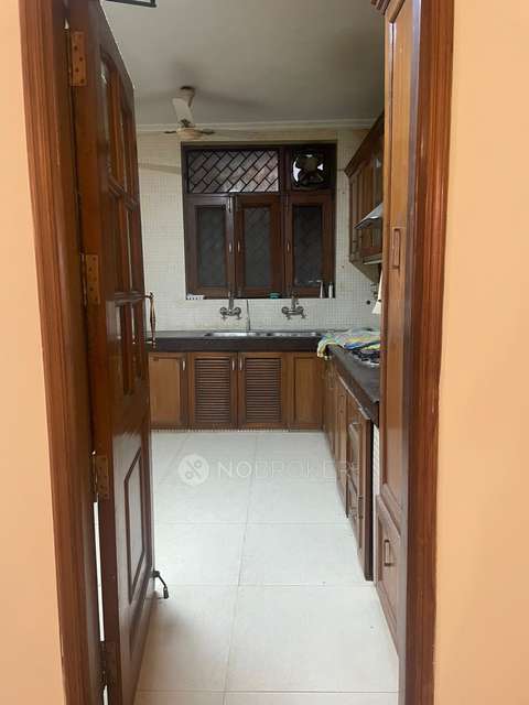 2 BHK Flat In C Block Cr Park, Chittaranjan Park For Sale  In Chittaranjan Park