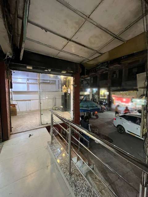 Shop in Lila Ram Market, Delhi for Rent 