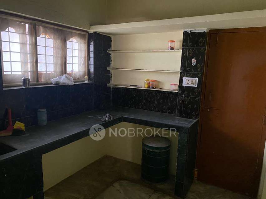 Commercial Property in West End Colony, Hyderabad for Rent 