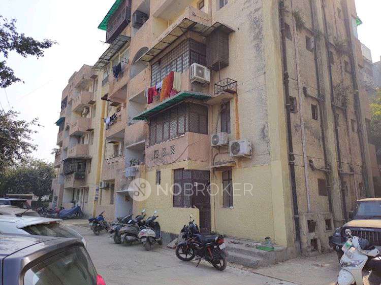 2 BHK Flat In National Apartment Dwarka Sector-3 for Rent  In Sector 3 Dwarka