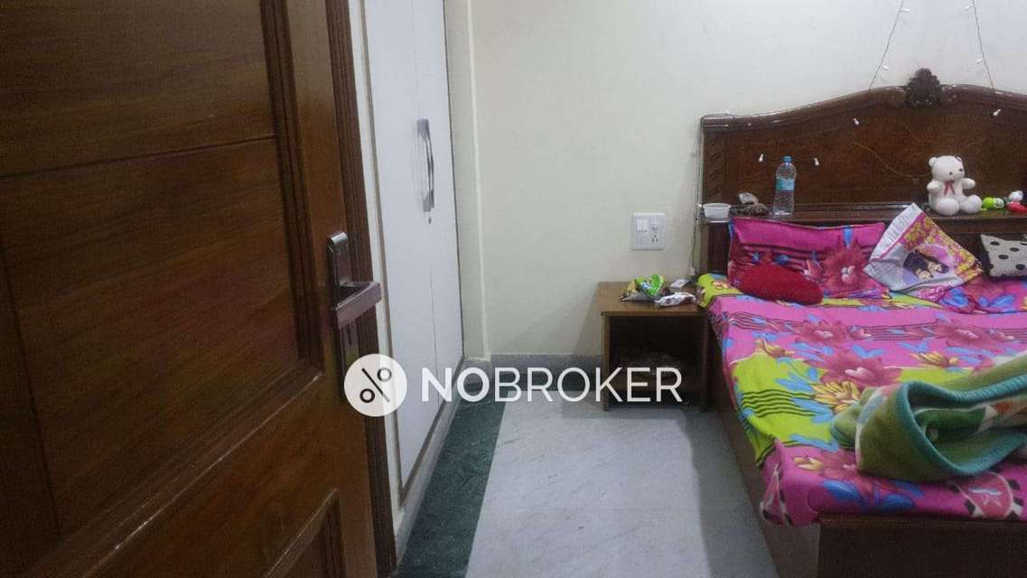 3 BHK Flat for Rent  In Vikaspuri