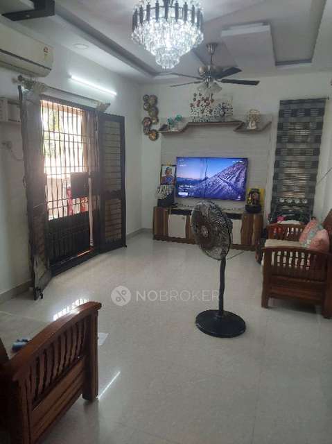 2 BHK Flat In Indirani Flats, Siva Vishnu Koil Street, Periyar Nagar for Rent  In Madipakkam