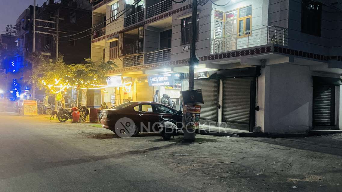 Shop in Phi Iv, Greater Noida for Rent 