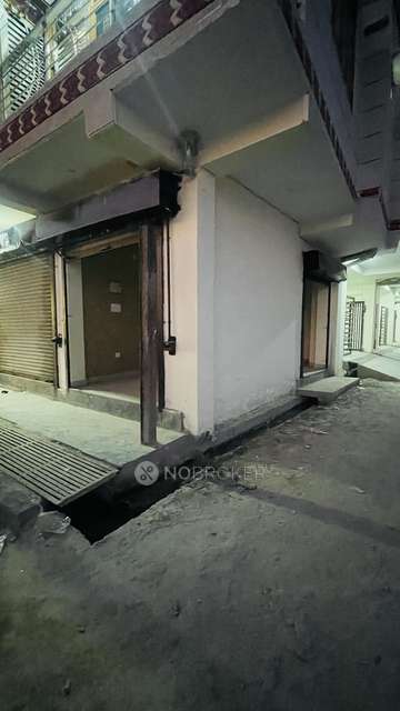 Shop in Phi Iv, Greater Noida for Rent 