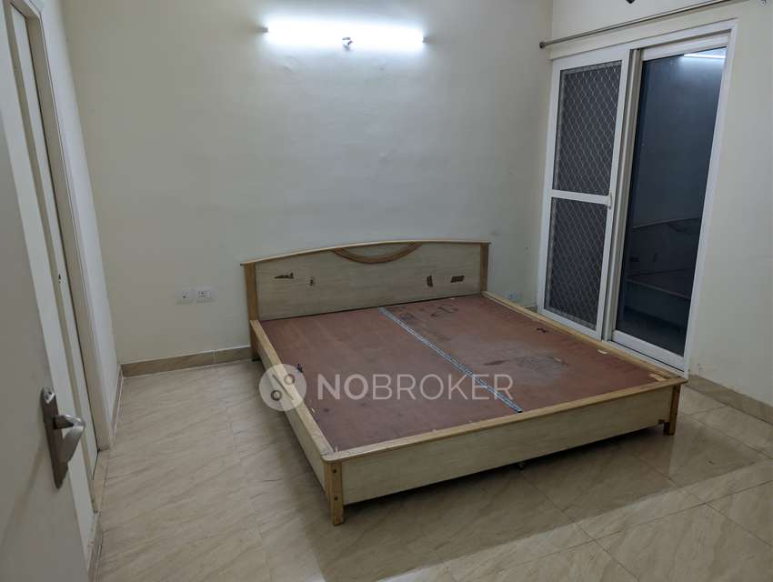 3 BHK Flat In Gaur Yamuna City Krishn Vilas for Rent  In Yamuna Expressway