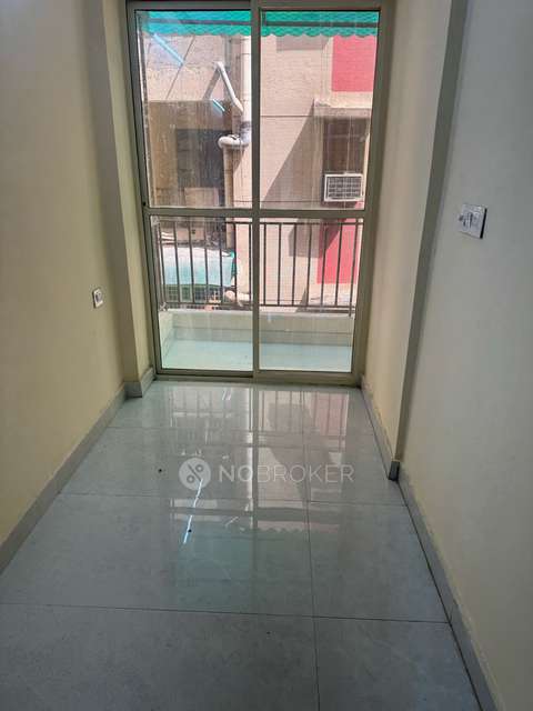 1 BHK Flat In Dda Flats Sector 23 for Rent  In Dda Gofl Link Flats