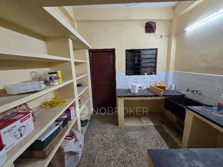 2 BHK Flat In Sabari Flats, Vadapalani for Rent  In Vadapalani