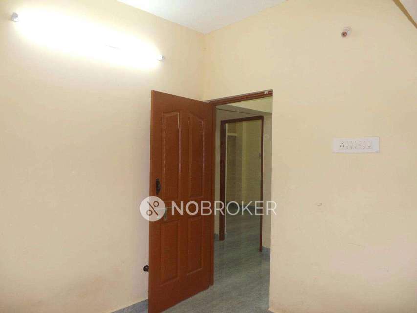 2 BHK Flat In Sriram Apartment For Sale  In Pallikaranai