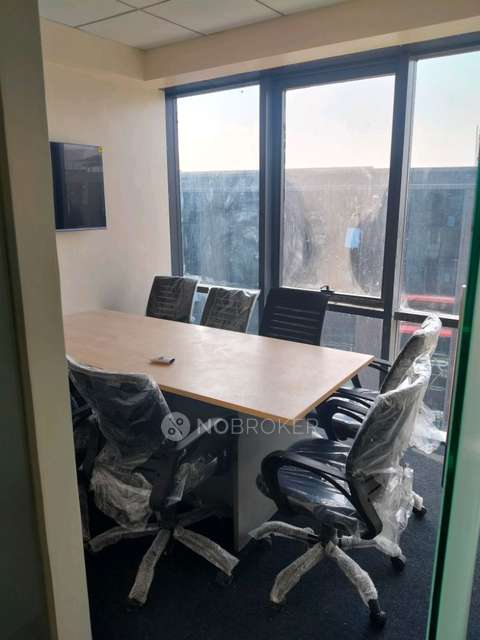 Co-Working  space in Gera&#39;s Imperium Gateway, Pune for Rent 