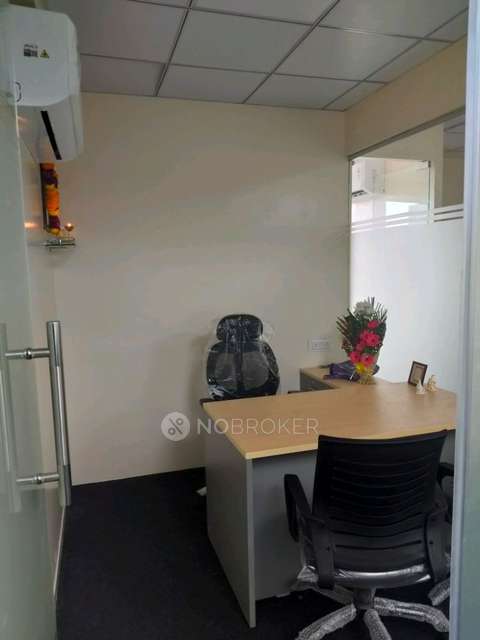 Co-Working  space in Gera&#39;s Imperium Gateway, Pune for Rent 