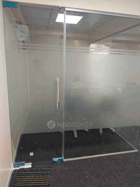 Co-Working  space in Gera&#39;s Imperium Gateway, Pune for Rent 