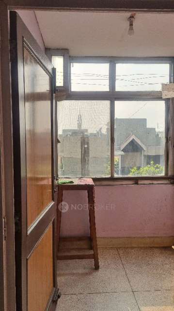 2 BHK Flat In Gobind Apartments, Vasundhara Enclave For Sale  In Vasundhara Enclave