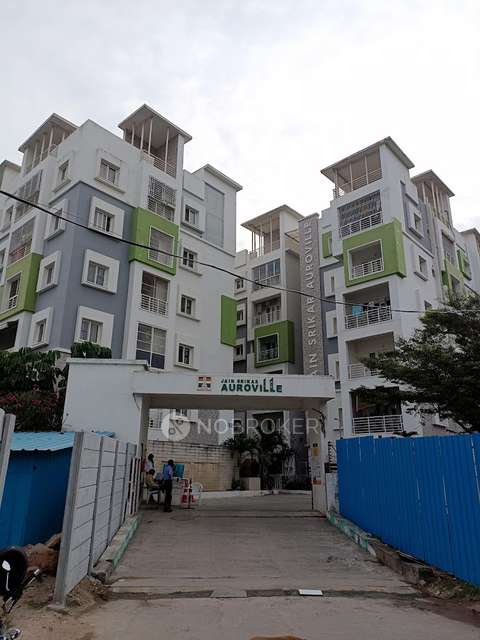 Single Room for Male In 3 BHK  In Jain Srikar Auroville Rd In Hitec City