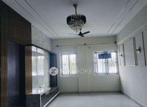 3 BHK Flat In Triangle Apartment  For Sale  In  J. P. Nagar