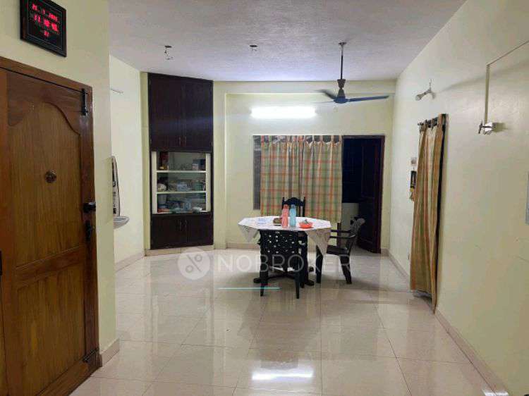 2 BHK Flat In Centwin Swapthaswara Apartment for Rent  In Centwin Sapthaswara Apartments