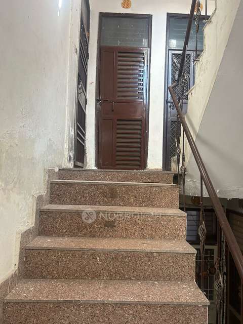 Single Room for Female In 1 RK In Keshav Kunj In H5, Bishanpura Rd, Bishanpura, Sector 58, Noida, Uttar Pradesh 201309, India