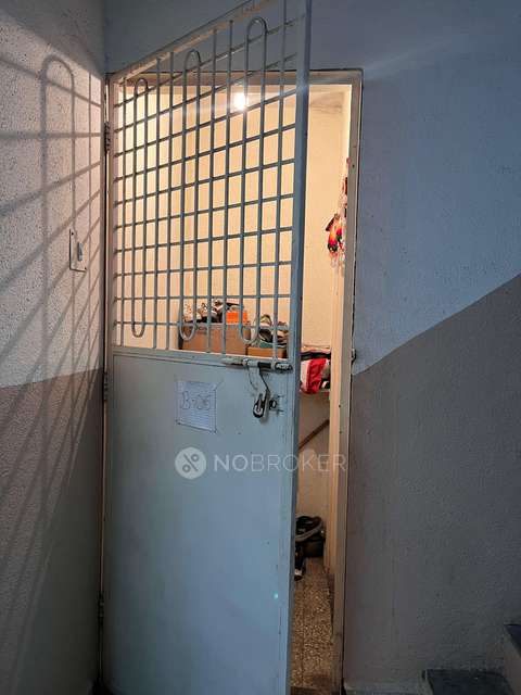 Shared Room for Female In 1 BHK  In Omkarpuram Society, Vanaz ,kothrud In Omkar Puram Complex, Shree Colony, Azad Nagar, Kothrud, Pune, Maharashtra 411038, India