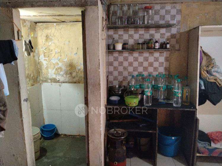 1 RK House For Sale  In Khar East