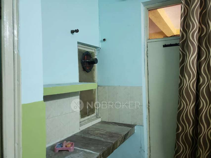 PG for Girls in Choura