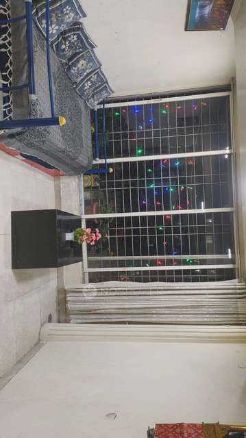 Single Room for Female In 3 BHK  In Suyog Pearl In Hadapsar