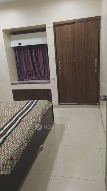 Single Room for Female In 3 BHK  In Suyog Pearl In Hadapsar