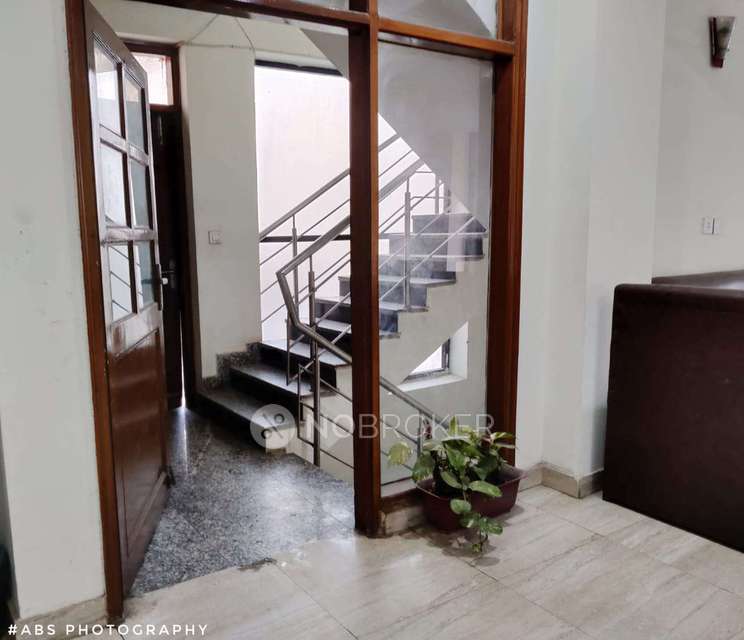 PG for Girls in Sector 46