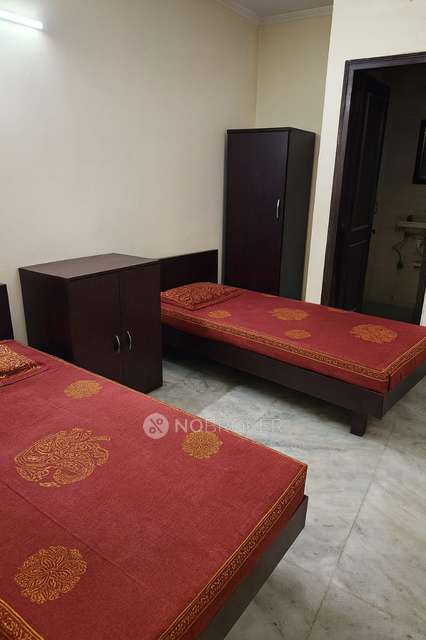 PG for Boys in East Of Kailash