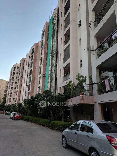 3 BHK Flat In Park View Apartment for Rent  In Park View Apartments