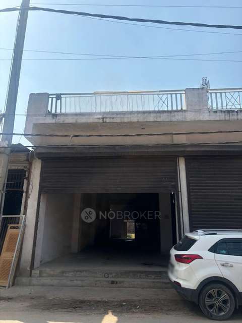 Godown/Warehouse in Bhalaswa Dairy, Delhi for Rent 